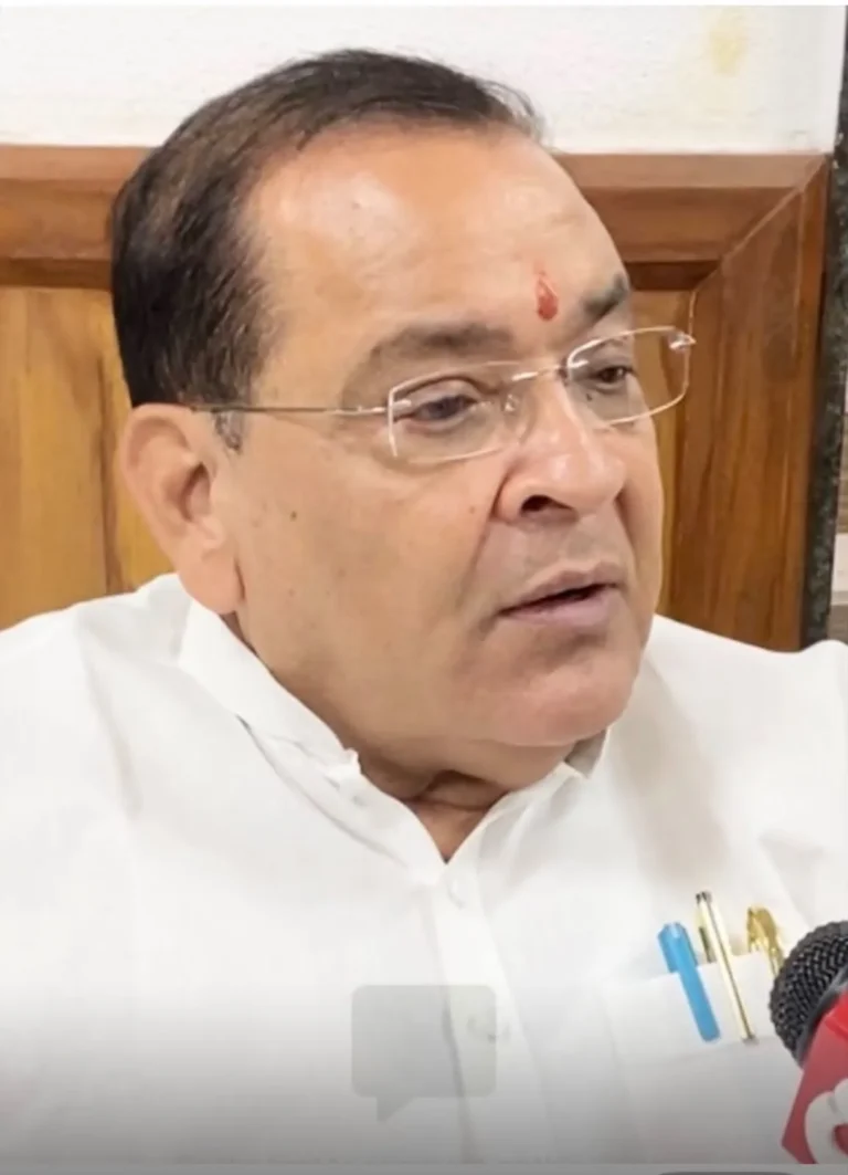 मल्लिकार्जुन खरगे के संबोधन के बाद उसी मंच का BJP के लोगों द्वारा ‘शुद्धिकरण’ किया जाना बेहद शर्मनाक, घृणित और निंदनीय:- यशपाल आर्य